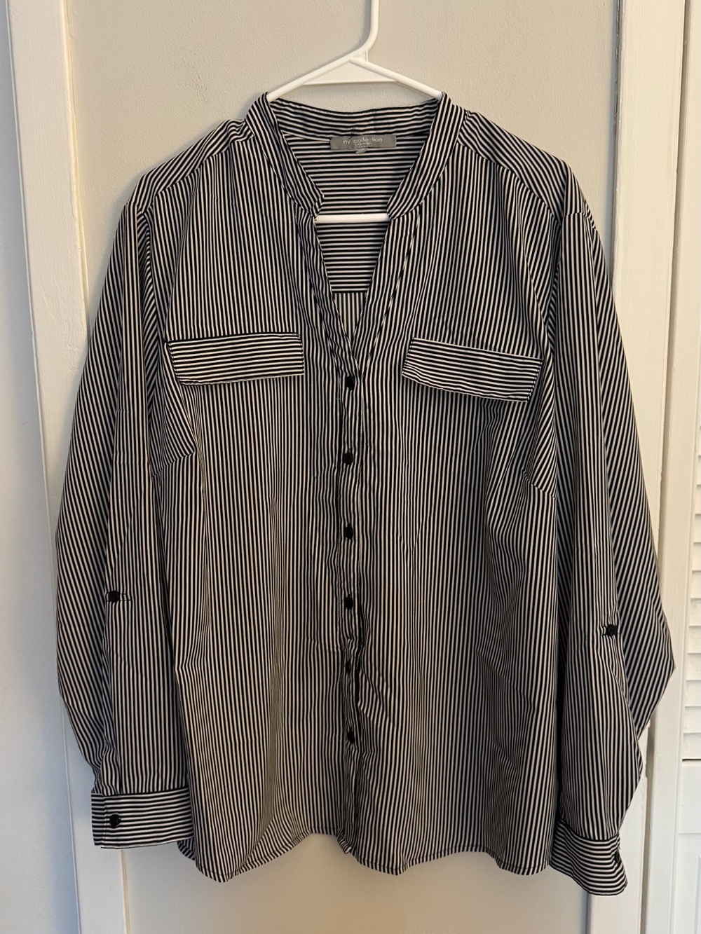 NY Collection Women Black White Striped Button Front Roll Tab Blouse
